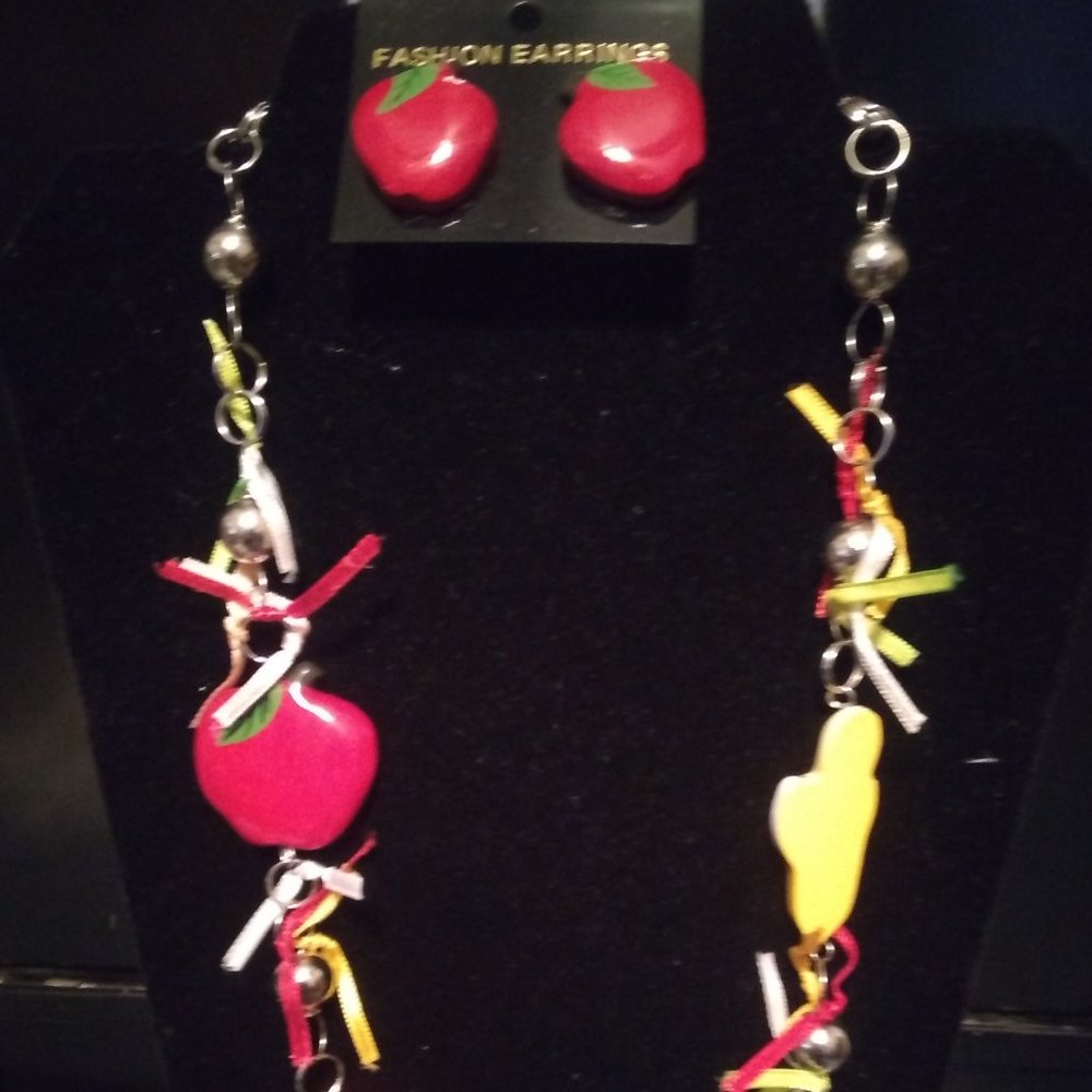 Fruity Necklace Set